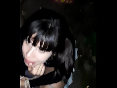 ❤️ Na ulici zduřelý penis výměnou za bonbóny ️❌ Šukání u nás